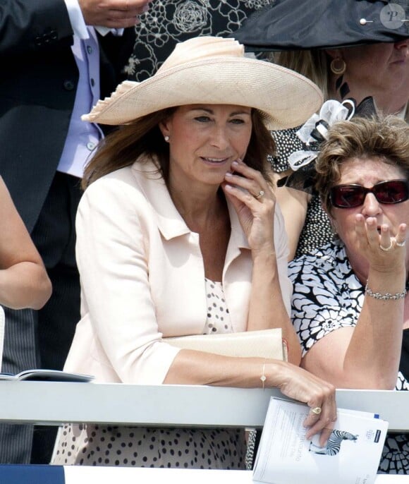 La maman de Kate, Carole Middleton, au Derby d'Epsom, le 4 juin 2011.