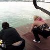 Loana et Stéphane son coach font des exercices dans les anges de la télé réalité : Miami Dreams, le mercredi 8 juin 2011 sur NRJ 12.