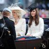 lors du Trooping the colour, célébration de l'anniversaire de la reine Elizabeth II, Kate et Camilla le 11 juin 2011 à Londres