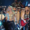 Shakira épanouie en concert à Paris Bercy le 14 juin 2011