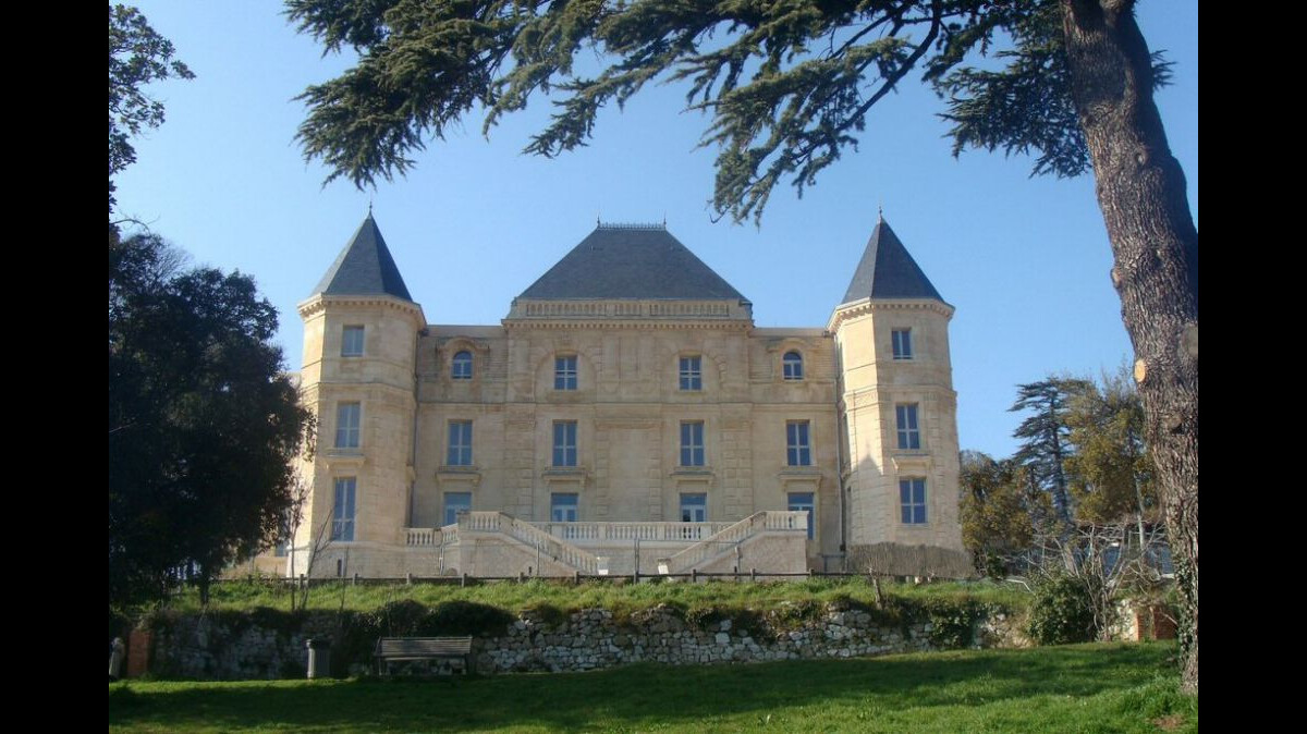 Photo : Le Château de la Buzine - Ode (Purepeople)