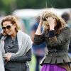 Sarah Harding et Bryony Daniels lors d'un match de polo caritatif, le dimanche 19 juin 2011.