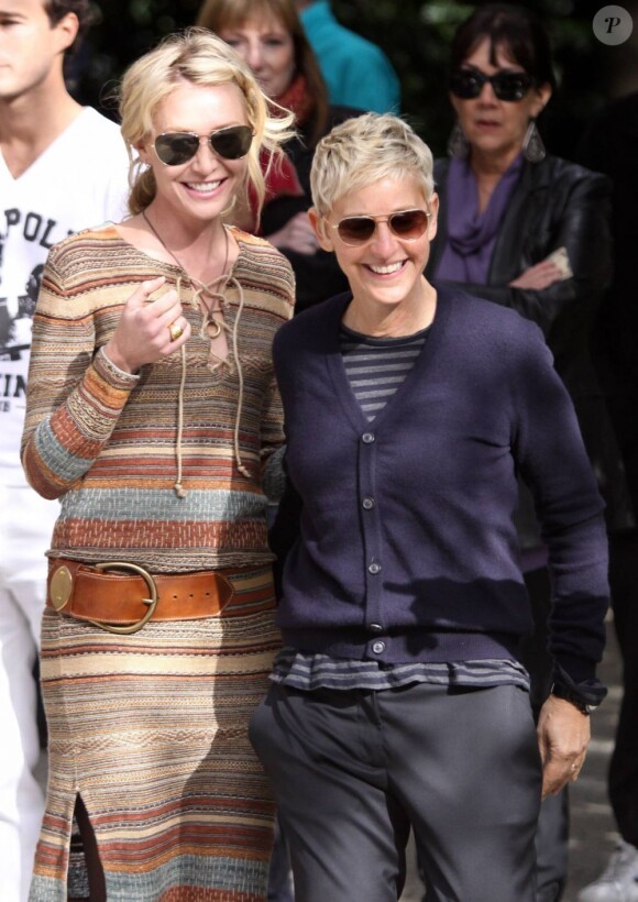 Ellen DeGeneres et sa femme Portia de Rossi à Los Angeles le 26 février 2011