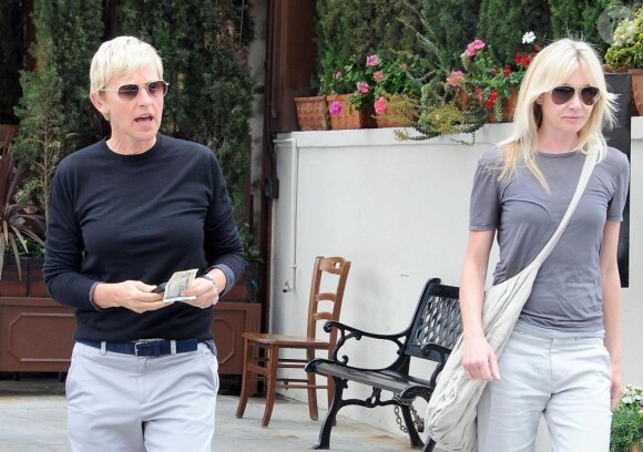Ellen DeGeneres et sa femme Portia de Rossi à Los Angeles le 10 juin 2011