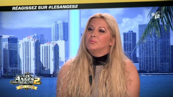 Loana répond aux questions de Matthieu Delormeau et Jeny Priez sur le plateau des Anges de la télé-réalité : Miami Dreams le 24 juin 2011