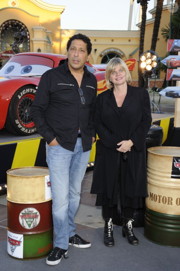 Smaïn et Isabelle Nanty lors de l'avant-première de Cars 2, à Disneyland Paris, le 25 juin 2011.