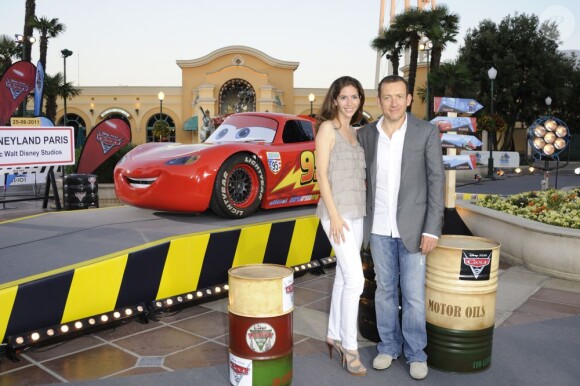 Dany Boon et sa femme Yaël lors de l'avant-première de Cars 2, à Disneyland Paris, le 25 juin 2011.