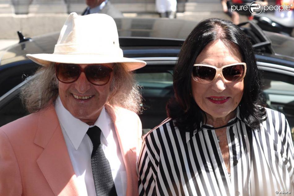 Nana Mouskouri et son mari André Chapelle en juillet 2010. 