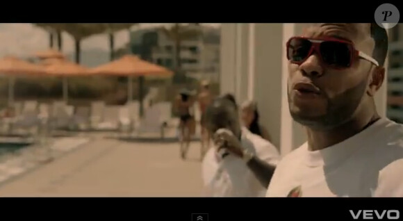 Flo Rida dans le clip Where Them Girls At