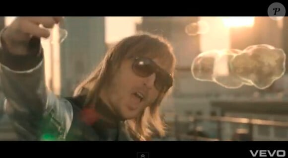 David Guetta dans le clip Where Them Girls At
