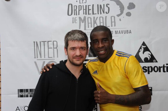 Grégoire et Rio Mavuba lors d'un match de charité organisé dans le cadre des 24h à Makala, en juin 2011.