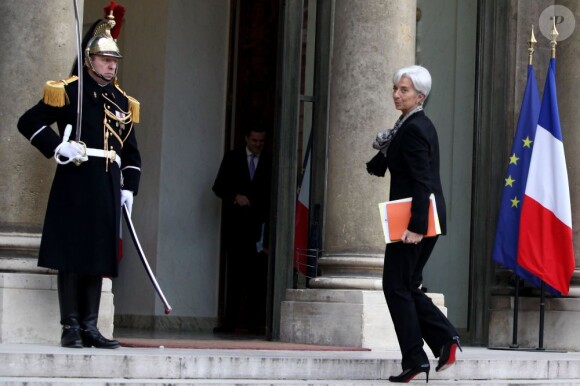 Christine Lagarde ne quitte plus ses Louboutin... Une vraie star ! 