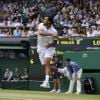 Jo-Wilfried Tsonga, épatant, a triomphé le 29 juin 2011 de Roger Federer en quart de finale à Wimbledon, dont il atteint pour la première fois la demi-finale.