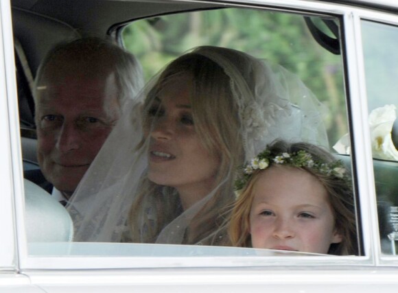 Kate Moss lors de son mariage avec Jamie Hince en Angleterre, le 1er juillet 2011