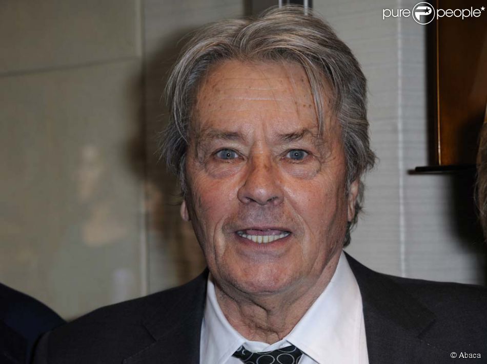 Quelles Sont Les Dernières Nouvelles D'alain Delon Alain Delon à Paris, le 23 juin 2011. - Purepeople