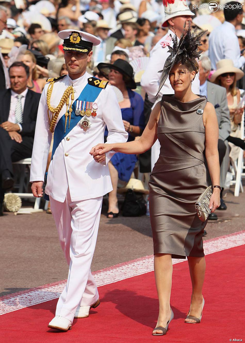 Le Prince Edward Et Son Epouse Sophie De Wessex Sur Le Tapis Rouge