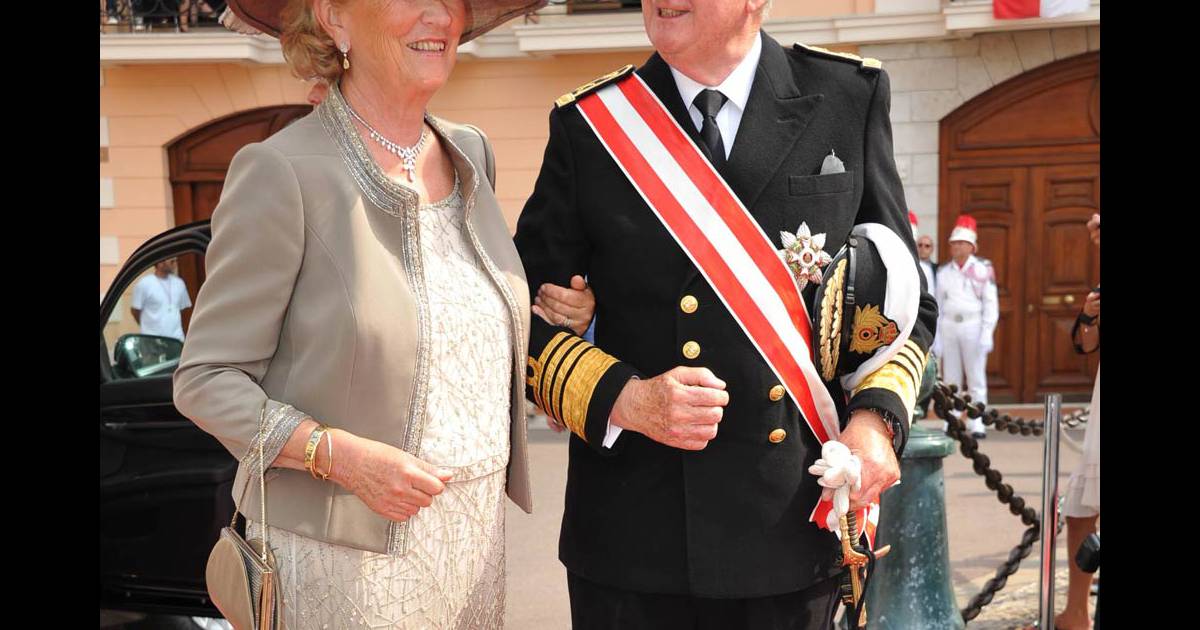 Le roi Albert et la reine Paola de Belgique sur le tapis rouge du