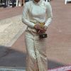 La princesse Sirivannavari Nariratana de Thaïlande sur le tapis rouge du Palais Princier de Monaco, pour le mariage religieux du prince Albert et de la princesse Charlene.
Le  prince Albert II de Monaco et Charlene Wittstock avaient convié près de  800 invités, dont beaucoup de têtes couronnées (les cours d'Europe  étaient notamment bien plus représentées qu'au mariage de William et  Kate), à leur mariage religieux, le 2 juillet 2011 en Principauté.