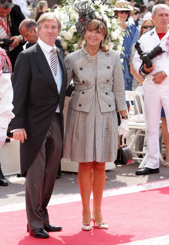 Le prince Leopold de Bavière et la princesse Ursula sur le tapis rouge du Palais Princier de Monaco, pour le mariage religieux du prince Albert et de la princesse Charlene.
Le  prince Albert II de Monaco et Charlene Wittstock avaient convié près de  800 invités, dont beaucoup de têtes couronnées (les cours d'Europe  étaient notamment bien plus représentées qu'au mariage de William et  Kate), à leur mariage religieux, le 2 juillet 2011 en Principauté.