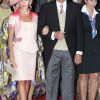 Charles de Bourbon-Deux Siciles, duc de Castro, et sa femme Camilla sur le tapis rouge du Palais Princier de Monaco, pour le mariage religieux du prince Albert et de la princesse Charlene.
Le  prince Albert II de Monaco et Charlene Wittstock avaient convié près de  800 invités, dont beaucoup de têtes couronnées (les cours d'Europe  étaient notamment bien plus représentées qu'au mariage de William et  Kate), à leur mariage religieux, le 2 juillet 2011 en Principauté.