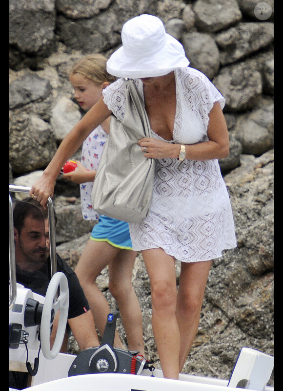 Catherine Zeta-Jones, élégante en vacances à Majorque le 3 juillet 2011