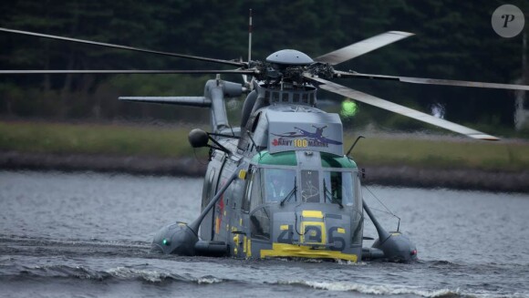 Le prince William a fait une démonstration  de pilotage de SeaKing, procédant à un amerrissage sur le lac Dalvay.
Le prince William et la duchesse Catherine de Cambridge poursuivaient  leur Royal Tour 2011 du Canada lundi 4 juillet 2011 du côté de l'Île du  Prince Edouard.