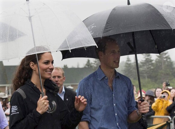Le prince William et la duchesse Catherine de Cambridge en visite dans la province de l'Île du Prince Edward, au Canada, le 4 juillet 2011.