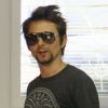 Matthew Bellamy accompagné de sa mère dans les rues de Los Angeles le 4 juillet 2011