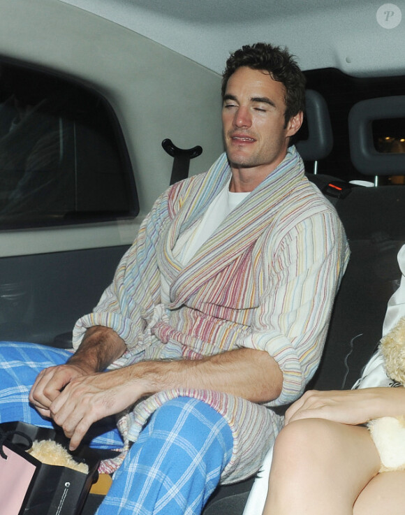 Kelly Brook et Thom Evans se rendent à la soirée pyjama organisée par Tatler, au Clardige Hotel, à Londres. Le 8 juillet 2011
