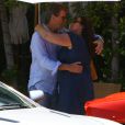 Pierce Brosnan est fou amoureux de sa femme Keely, et il n'hésite pas à le montrer ! Malibu le 30 juin 2011