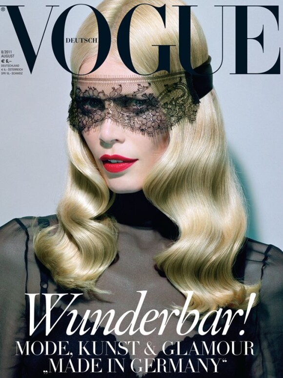 Claudia Schiffer en couverture du magazine Vogue Deutsch du mois d'août prochain.