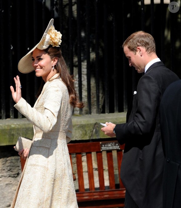 Kate Middleton et le prince William élégants lors du mariage de Zara Phillips et de Mike Tindall, le 30 juillet 2011, en Ecosse.