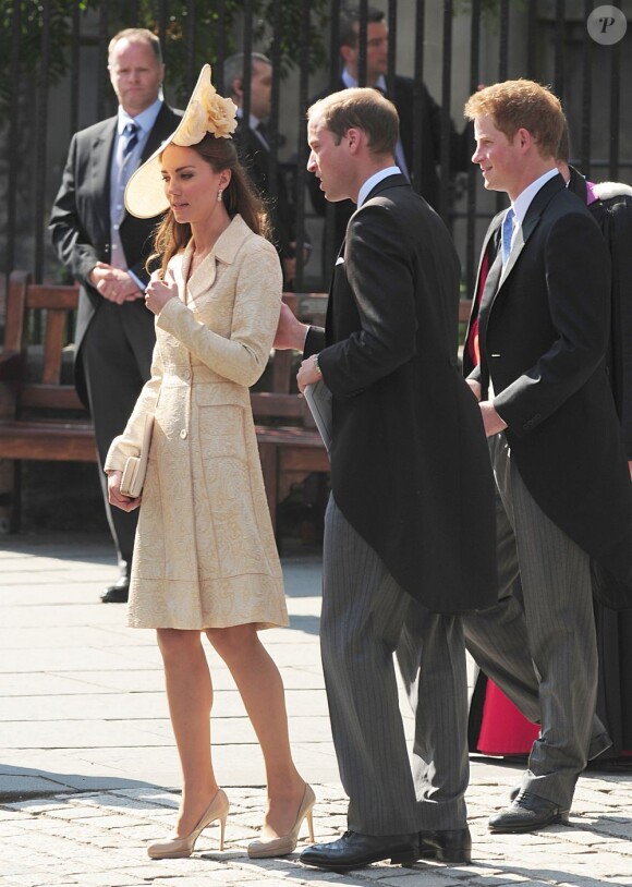 Kate Middleton et le prince William élégants lors du mariage de Zara Phillips et de Mike Tindall, le 30 juillet 2011, en Ecosse.
