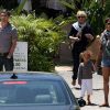 Halle Berry s'offre un déjeuner en famille dans un restaurant à Malibu avec sa fille Nahla, sa maman Judith et son petit ami, Olivier Martinez. Le 31 juillet 2011