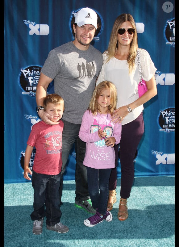 Mark Wahlberg est venu avec son épouse et ses enfants à la projection de Phineas and Ferb, à Los Angeles, le mercredi 3 août.