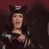 Katy Perry sur scène à Los Angeles, le 5 août 2011. Elle ose même le costume de Catwoman.
