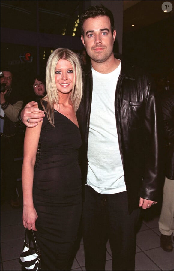 Tara Reid et Carson Daly en 2001