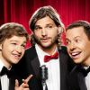 Image promotionnelle de la série Mon oncle Charlie avec le petit nouveau Ashton Kutcher, remplaçant de Charlie Sheen