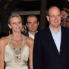 Le prince Albert II de Monaco et son épouse Charlene Wittstock lors du 50e anniversaire du stade nautique Prince Rainier III à Monaco le 19 août 2011