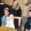 Victoria de Suède au baptême de son filleul le prince Christian de Danemark le 21 janvier 2006 à Copenhague.
La princesse Victoria de Suède est enceinte de son premier enfant, dont la naissance est attendue pour mars 2012. Mais l'héritière suédoise a déjà une solide expérience de marraine !