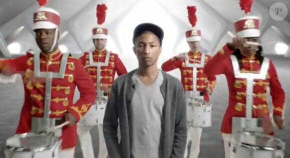 Pharrell Williams dans la nouvelle pub Smirnoff Start Pure