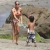 LeAnn Rimes fête son anniversaire sur la plage de Malibu avec son mari Eddie Cibrian et ses fils, sa famille et ses amis, le 28 août 2011