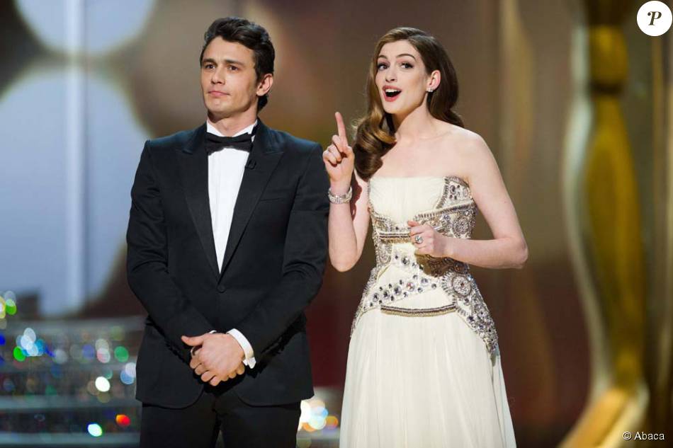 James Franco et Anne Hathaway, cérémonie des Oscars, à Los Angeles, le 27 février 2010. Purepeople James Franco et Anne Hathaway, cérémonie des Oscars, à Los Angeles, le 27 février 2010. Purepeople