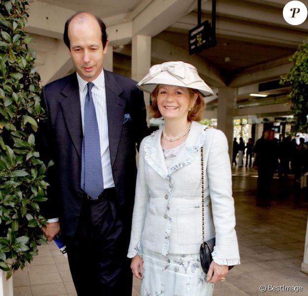 Louis Giscard D Estaing Son Epouse Nawal Est Decedee Purepeople