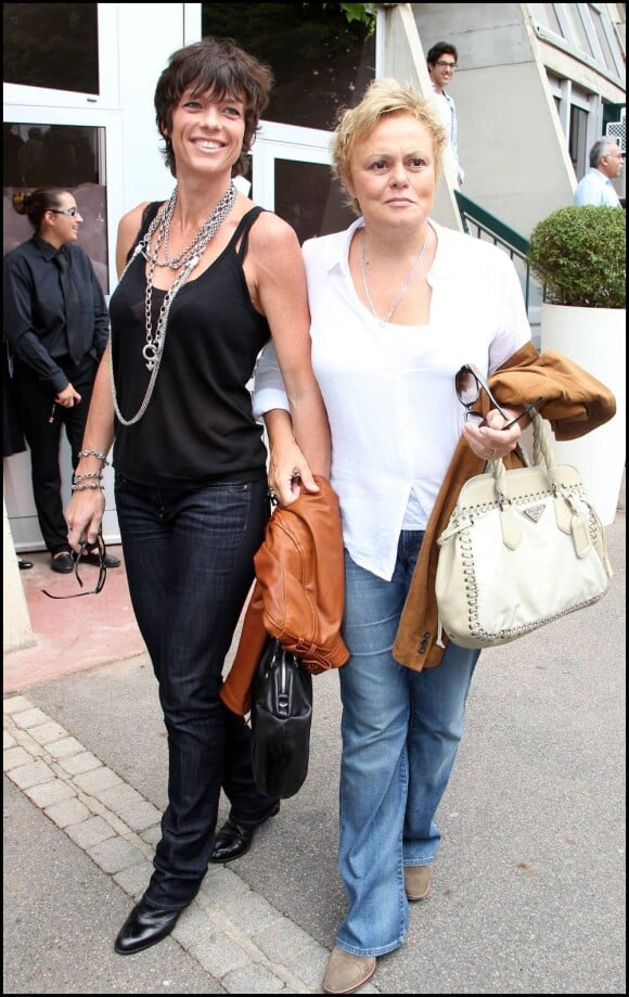 Muriel Robin et sa compagne Anne Le Nen en juin 2011.