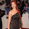 Rihanna est la nouvelle égérie Armani. Pour la nouvelle campagne de publicité, elle a posé devant l'objectif de Steven Klein à New York.