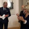 Le prince Charles et sa femme Camilla sont toujours très démonstratifs !
Les célébrités étaient au rendez-vous à La Galleria, à Londres pour le vernissage, le 7 septembre 2011, de l'exposition Wool Modern (Laine Moderne), opération de communication du programme de promotion de la laine enclenché en octobre 2010 par le prince Charles.