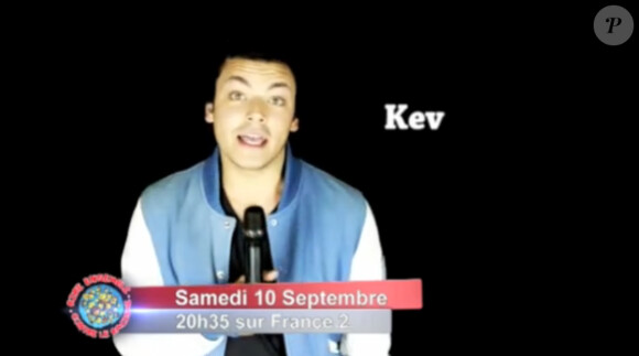 Kev' Adams dans le LipDub pour le spectacle Rire contre le racisme, qui sera diffusé samedi 10 septembre sur France 2
