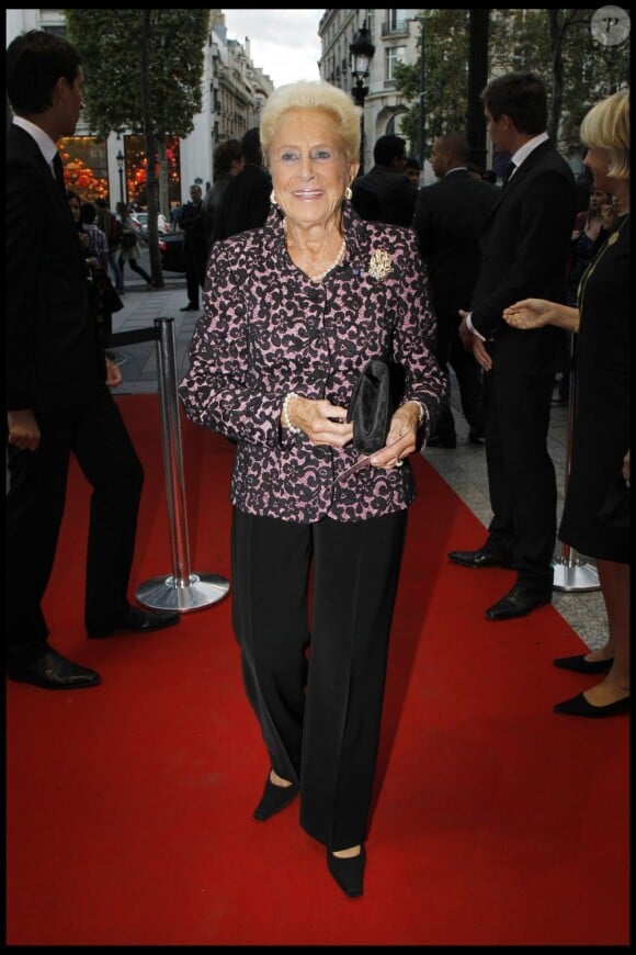 Madame Serge Dassault à la soirée de gala organisée en faveur de la Fondation Pompidou, présidée par Bernadette Chirac. 13 septembre 2011