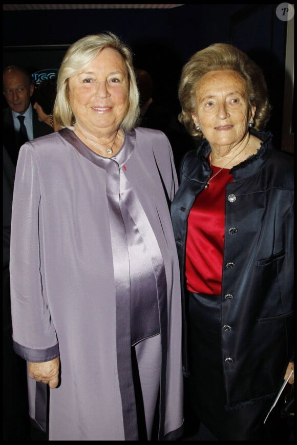 Maryvonne Pinault et Bernie à la soirée de gala organisée en faveur de la Fondation Pompidou, présidée par Bernadette Chirac. 13 septembre 2011
